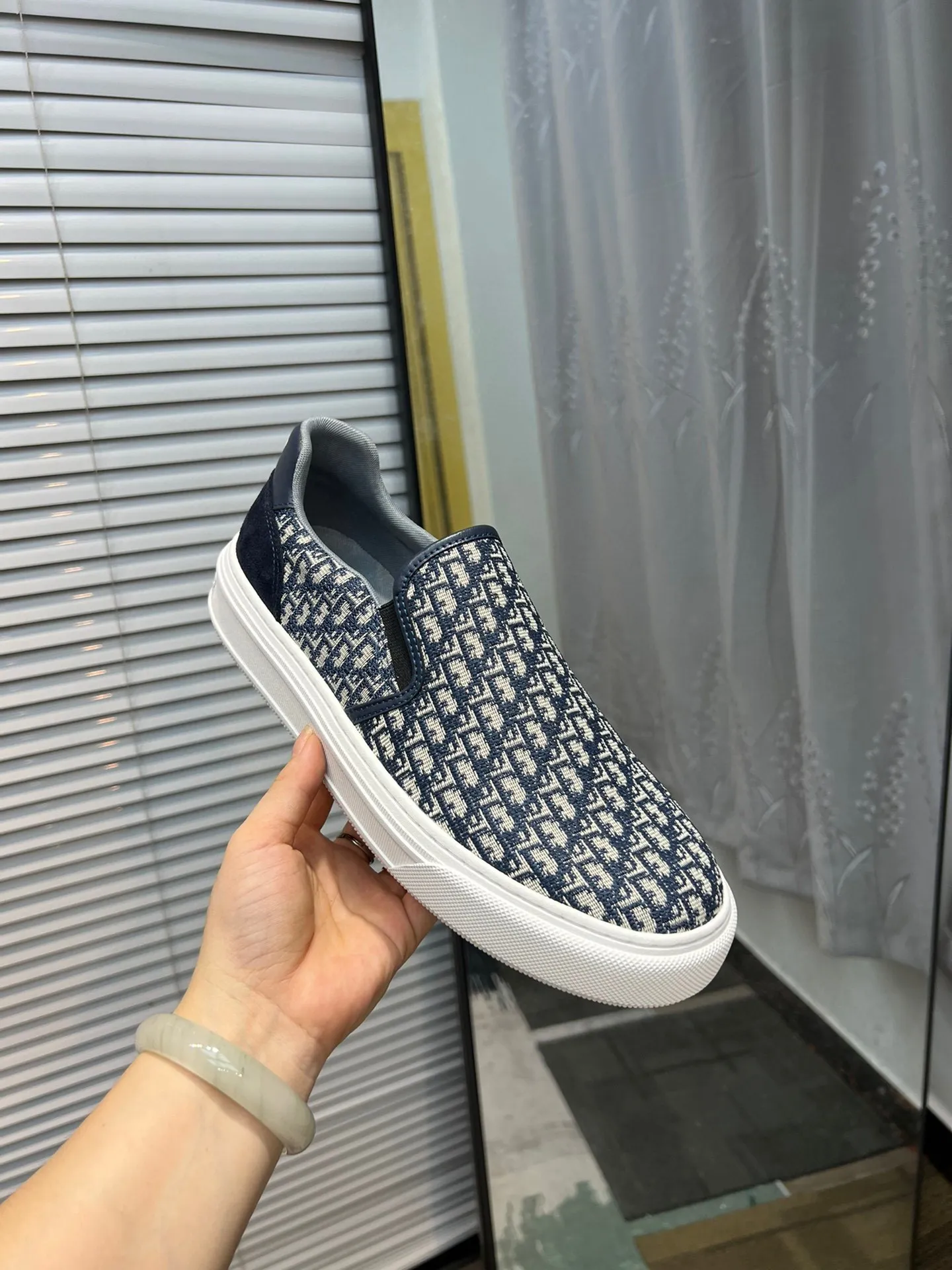 Men's shoes 💰380 The latest DiOr shipment, using imported top-grade jacquard fabric with cowhide design 👍 Breathable mesh lining, comfortable to wear, lightweight, original last mold, official website 1:1, private mold outsole, non-slip, color, multiple colors available, code number 38 to 44 (45 can be ordered)